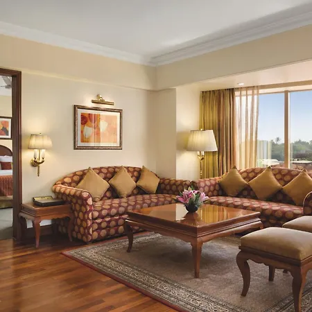 Ramada Plaza By Wyndham Palm Grove-2